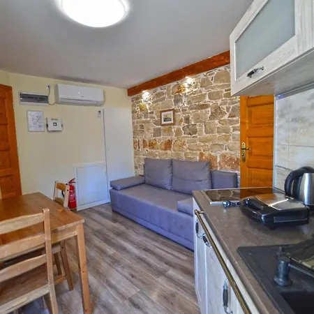 Apartment Urban And Upscale Homes Old Town - Classic One Bedroom