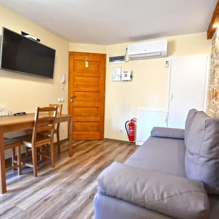 Urban And Upscale Homes Old Town - Classic One Bedroom Rovinj